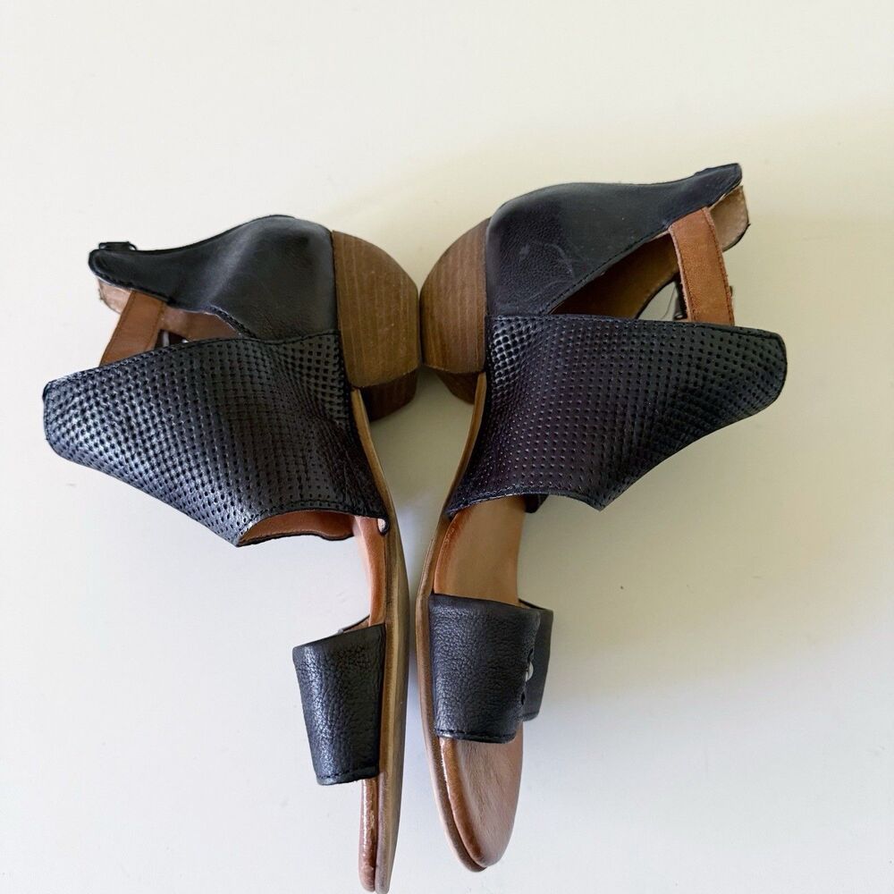 Women's Miz Mooz Leather Cutout Sandals Studded Zipper Black EU Size 38 US 7.5 8 - Picture 11 of 14